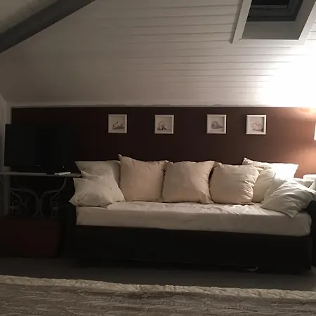 Letoh Moma Πανσιόν Marina dʼAndora
