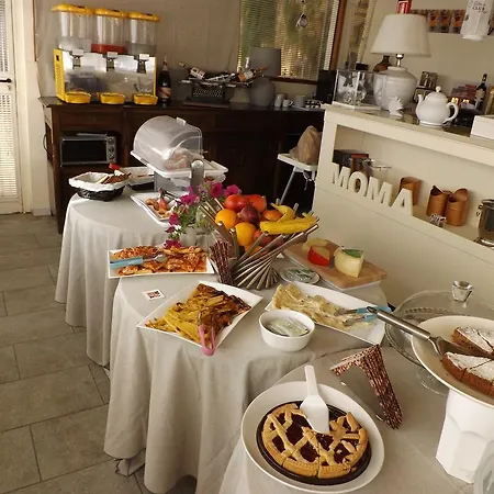 Πανσιόν Letoh Moma Marina dʼAndora