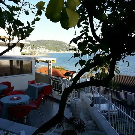 Πανσιόν Letoh Moma