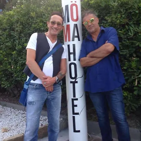 Πανσιόν Letoh Moma Marina dʼAndora
