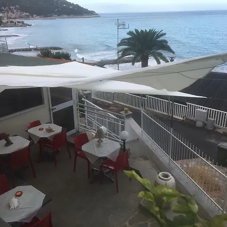 Letoh Moma Πανσιόν *